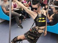 网红西红柿哥去哪里了 奇装异服怎么不见了