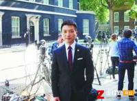 央视主持人康辉个人资料简介，与妻子刘雅洁一见钟情低调十几年