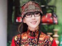 杨丽萍15根肋骨事件怎么回事 杨丽萍戴帽子的原因是什么