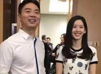刘强东与奶茶离了婚嘛 回顾刘强东和章泽天怎么走到一起的