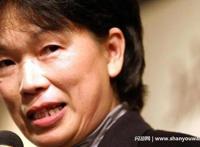 龙应台事件怎么回事 龙应台鸡蛋事件始末