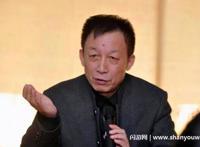 易中天为什么跌下神坛 易中天的书为何不能看成禁书了?