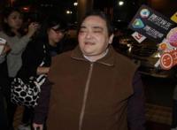何超雄年轻时美貌曝光竟女的，何鸿燊尸骨未寒告胞姐啥回事？