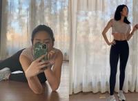 杨采钰晒照秀马甲线身材亮眼 杨采钰和陈金飞最新消息现状曝光