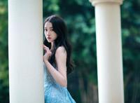 关晓彤旗袍造型 关晓彤和baby同穿旗袍大长腿优势一览无遗太美了