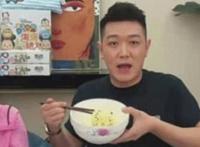 田源为什么退出天天向上? 田源现状离开后如今当网红卖泡面为生
