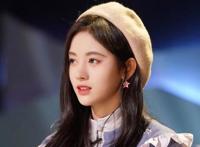 鞠婧祎怎么念四千年美女称号怎么来的 鞠婧祎整容出道照片对比