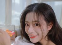 搞笑的沙雕句子 月亮睡了你不睡，你是秃头小宝贝