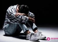 男生忍住不睡你