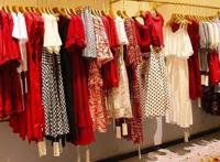 黑色小短裙怎么搭配衣服好看又时髦