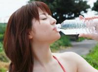 在车里做那个是什么样的体验 幅度太大差点被玩坏