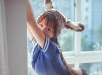 说说你们在地铁被顶的事 角落里猛男要了我的联系方式