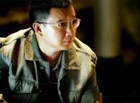 杜汶泽曾今的禁片电影 《豪情3D》与AV大战