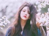 在地铁被做到走不了路 地铁上两个人一前一后攻击