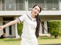 男朋友晚上是怎么搞你的 说好在外面的你就两下进去了