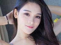 和女朋友坐公交车最后一排 还在车里要了我好多次