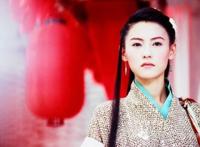 多少人曾爱慕你年轻时的容颜，只有一人还爱你年老时眼角的皱纹！