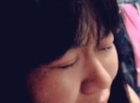 爱总那么伤人，却都愿意插上一刀！