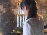进入朋友新娘肉缝，新娘子羞惭得抬不起头来！
