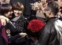 性插插搞真人动态图，让她泪流满面的性虐待！