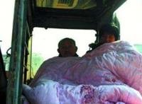 半夜悄悄进入继女身体，一树梨花压海棠！