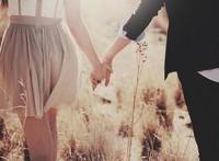 爱你不放手，错在这一生中仅想要跟随你一起走！