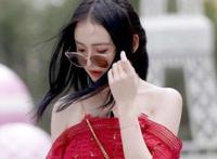 什么动作能把男生撩到有反应?这五个动作让男生对你欲罢不能