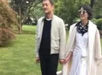 李亚鹏女友晒照，气场十足