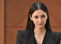 满屏都是腿-菜菜绪：被称”恶女”是荣幸