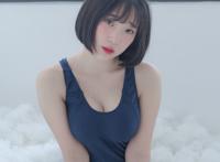 美谷朱里最值得看的，美谷朱里白色背心灰色短裤