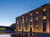 全球十大最佳时装学校 中央圣马丁斯第一金斯顿仅第五