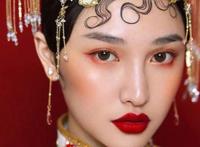 短发新娘简单的盘头方法 这样盘头也好看！