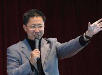 疯狂英语李阳为曾经家暴妻子道歉？与前妻疑似复婚？