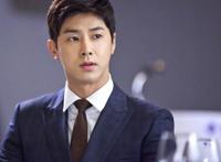 网传郑允浩女友照片，两人甜蜜约会网友称宠溺