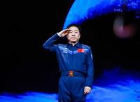 杨利伟北大演讲(杨利伟太空行走第一人)