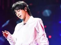 华晨宇是富二代吗身价三十个亿是真的吗(华晨宇张碧晨复合)