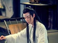 周冬雨是怎么被张艺谋发现的(周冬雨屏幕是什么梗)