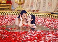 《武则天》曝范冰冰张丰毅鸳鸯浴剧照香艳十足