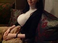 反腐奇女赵红霞撂倒重庆官手段：群发短信后言语照片挑逗（图）