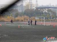 三峡大学昨发命案 传女子割喉身亡男子跳楼自杀