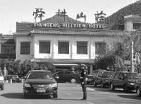 他奶奶的！山东省粮食局被曝12人一顿饭吃掉1.48万元(图)