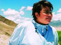 韩红与管彤到国外结婚,同性恋有结果?(附照)