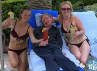 霍金和他的女人们