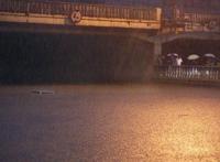 北京罕见暴雨60年一遇 10人死牵动网友心与淹车被贴[组图]