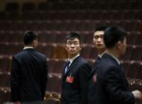两会上的那些神秘黑衣人（组图）