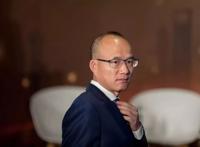 里程碑！郭广昌捡了23亿元的漏，就因为一个胖子和一位老太太。
