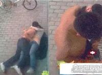 90后高中生艳照门事件，情侣在校园各种地方啪啪啪(尺度非常大)