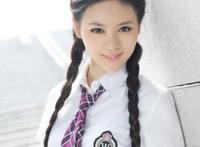 重庆大学校花孙文婷，如今清纯不在变得性感迷人(组图)