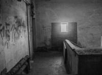 北京鬼楼，鬼八楼成为年轻人探险地