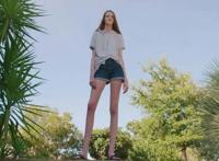 世界上腿最长的美女，16岁女孩马西·柯林(腿长1.35米)